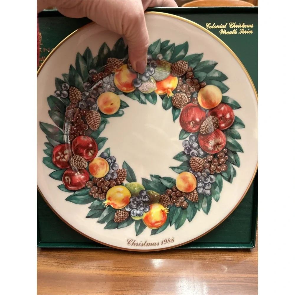 lenox colonial christmas wreath plate Delaware Eighth Colony 1988 Fruit Pine NIB